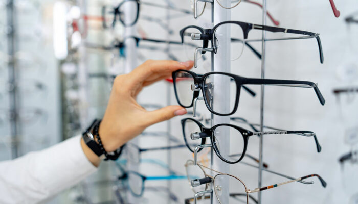 4 smart tips to buy eyeglasses online